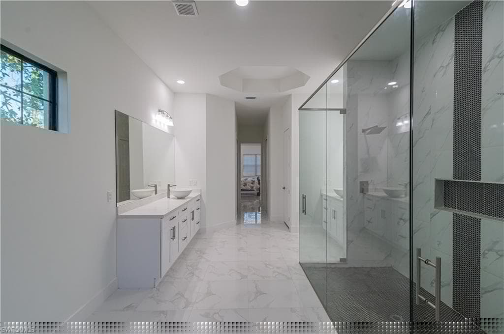 3524 29th Ave SW, Naples, FL 34117-39