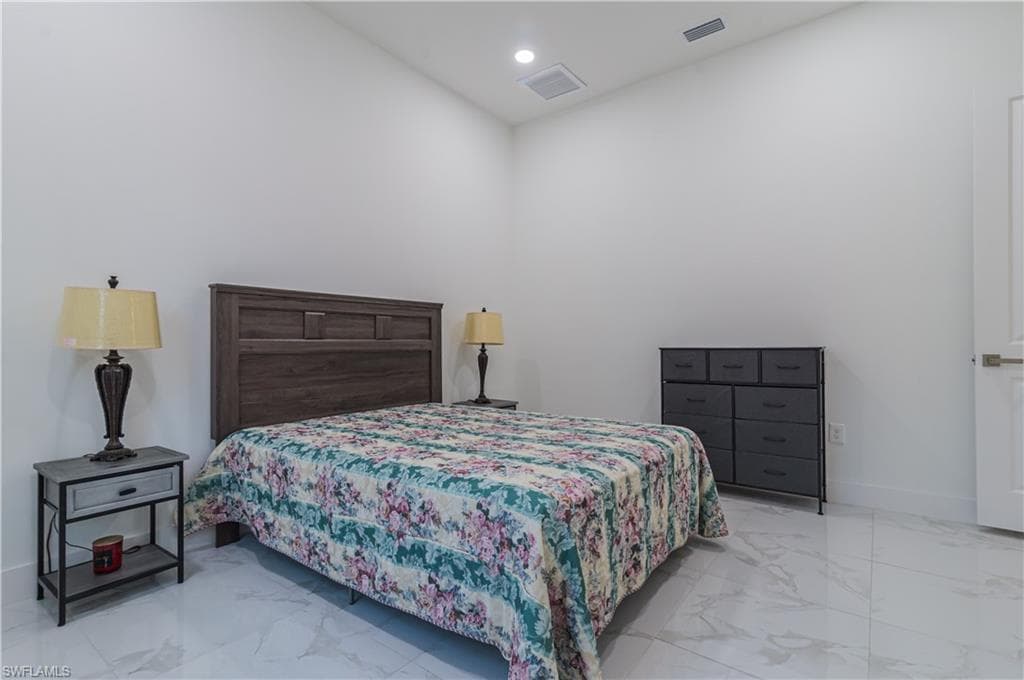 3524 29th Ave SW, Naples, FL 34117-43