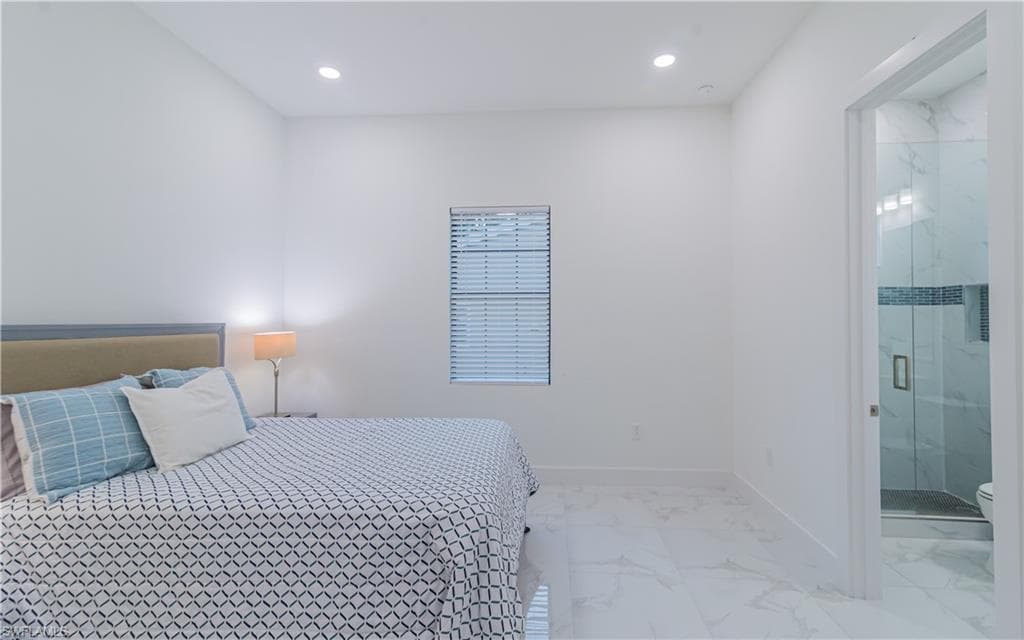 3524 29th Ave SW, Naples, FL 34117-47