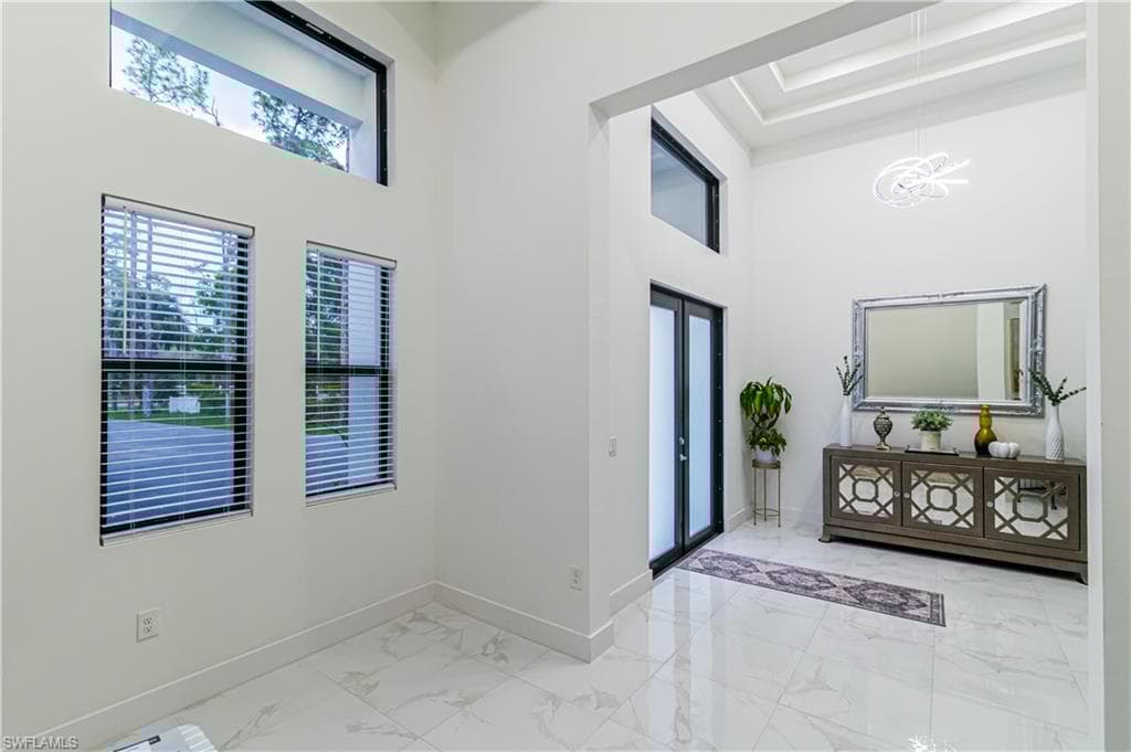 3524 29th Ave SW, Naples, FL 34117-5