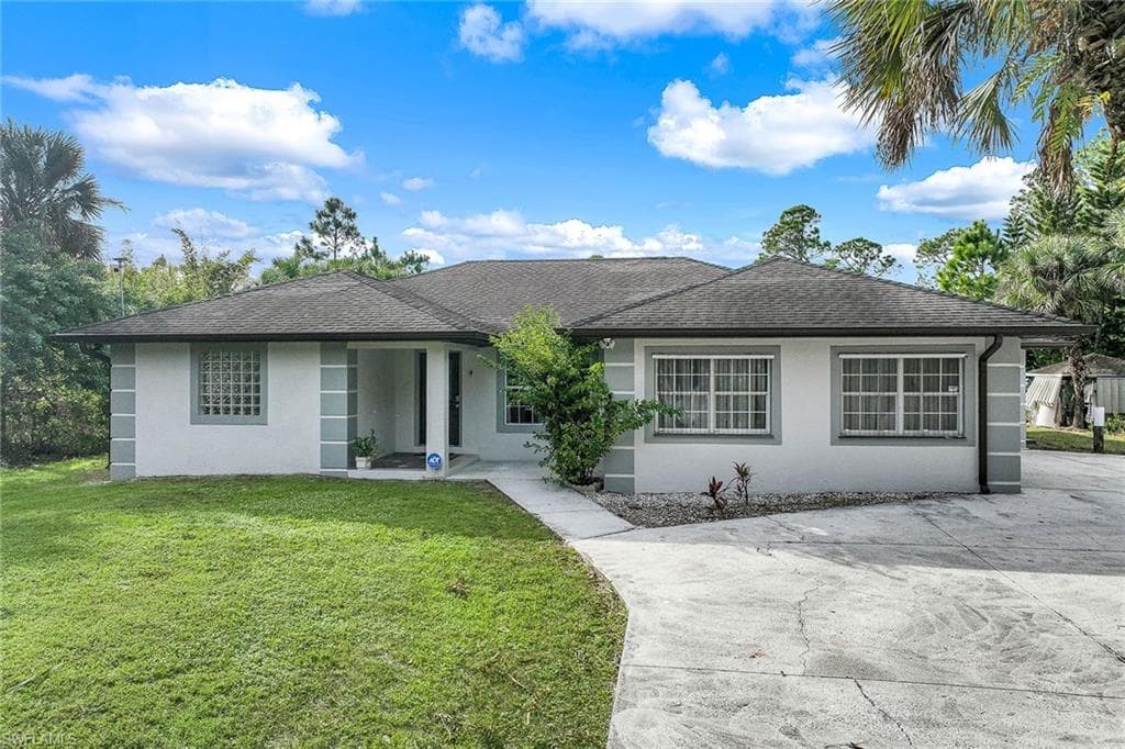 1191 13th St SW, Naples, FL 34117-37