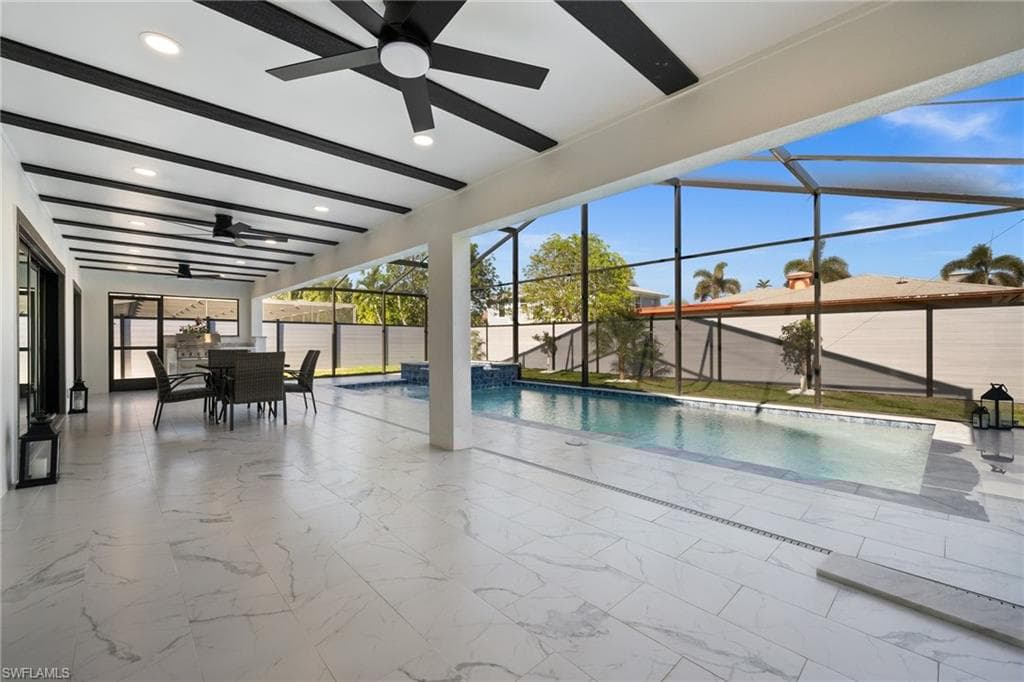 135 Tahiti Cir, Naples, FL 34113-16