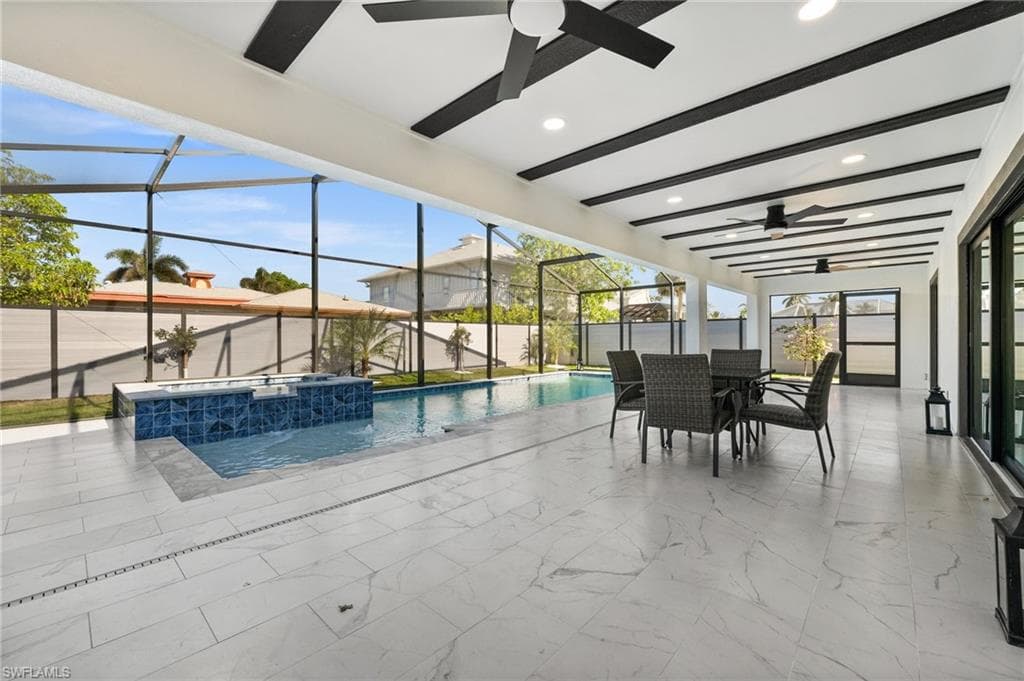 135 Tahiti Cir, Naples, FL 34113-17
