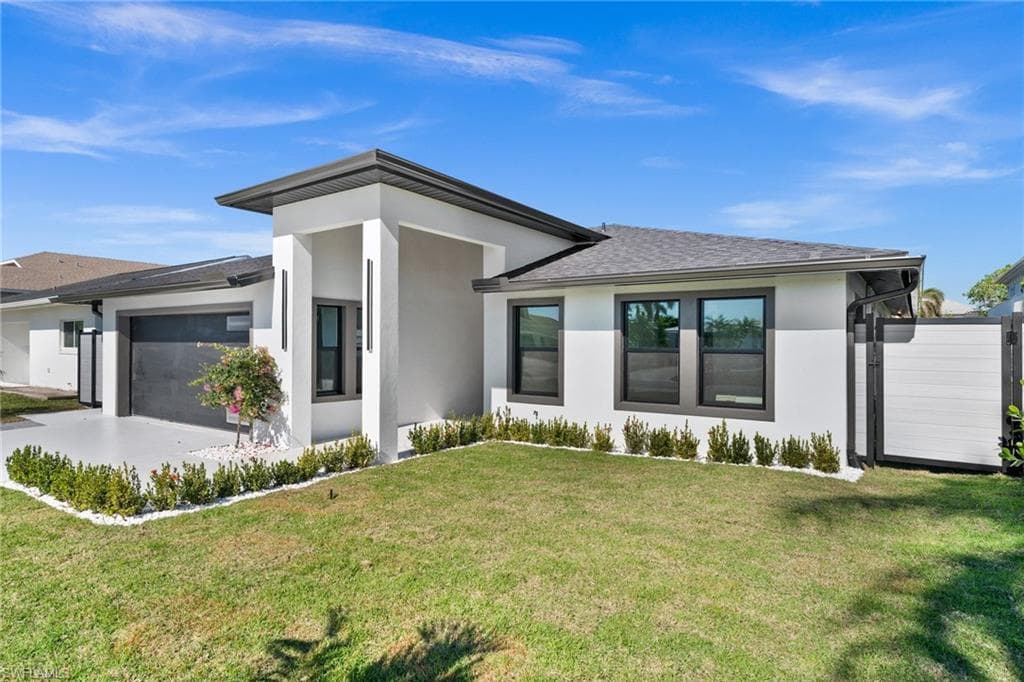 135 Tahiti Cir, Naples, FL 34113-3