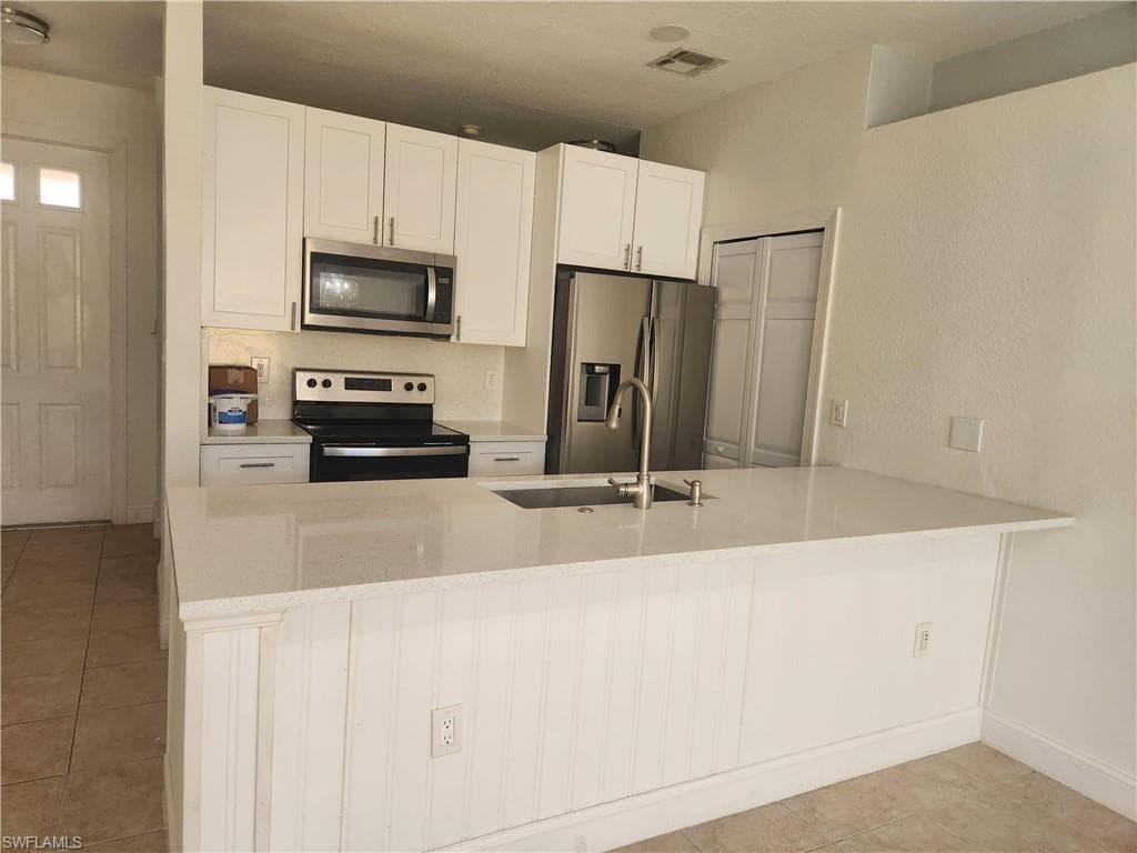 7542 Bristol Cir, Naples, FL 34120-19