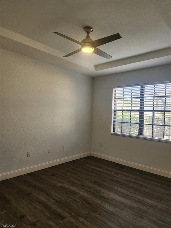 7542 Bristol Cir, Naples, FL 34120-26