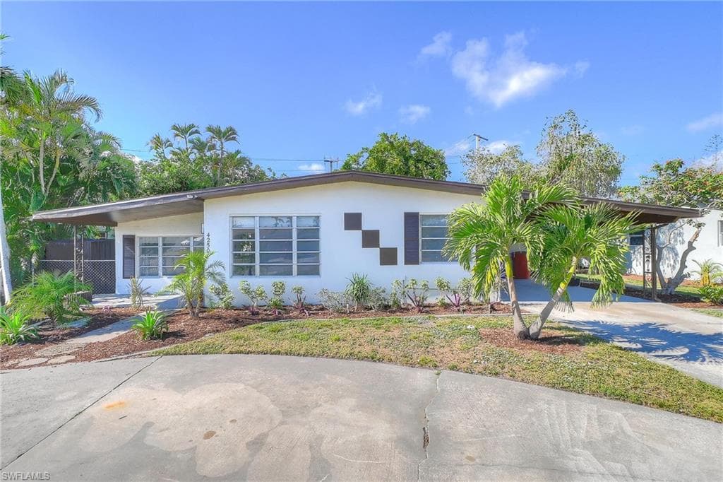4250 Lagg Ave, Fort Myers, FL 33901-3