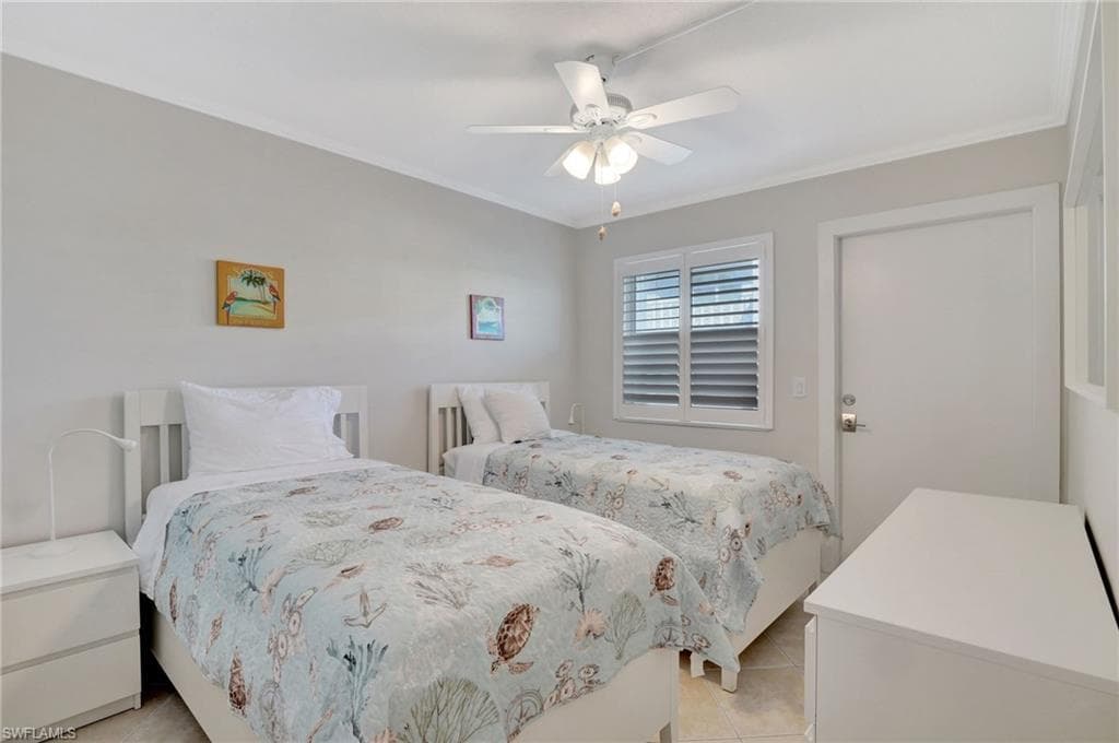 1295 Gulf Shore Blvd S 134, Naples, FL 34102-18