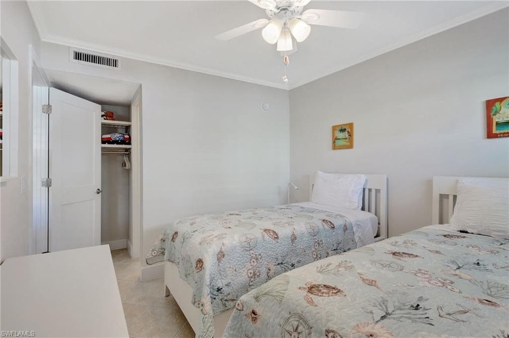 1295 Gulf Shore Blvd S 134, Naples, FL 34102-20
