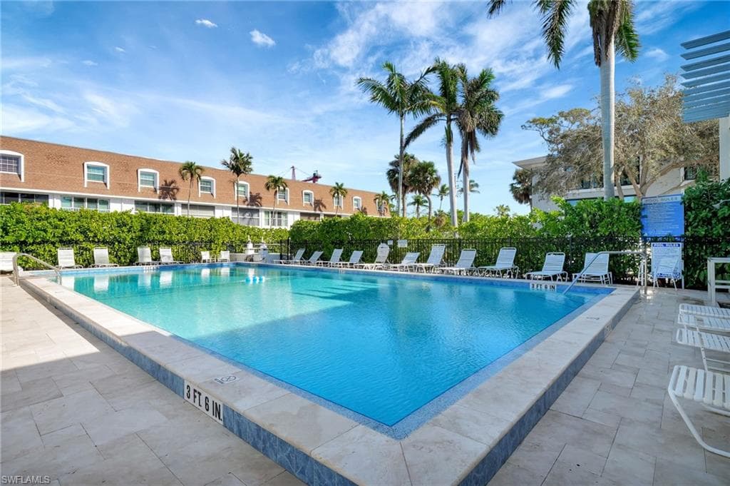 1295 Gulf Shore Blvd S 134, Naples, FL 34102-23
