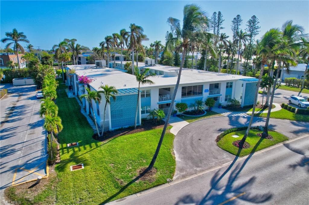 1295 Gulf Shore Blvd S 134, Naples, FL 34102-25