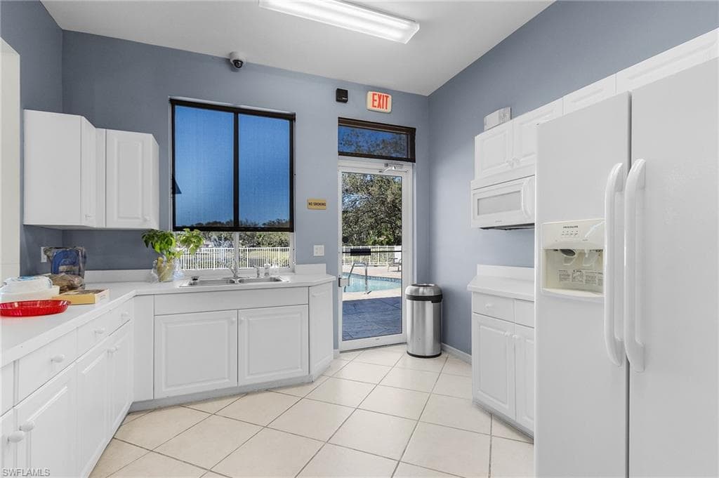 8318 Laurel Lakes Way, Naples, FL 34119-27