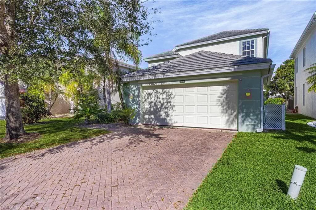 8318 Laurel Lakes Way, Naples, FL 34119-39