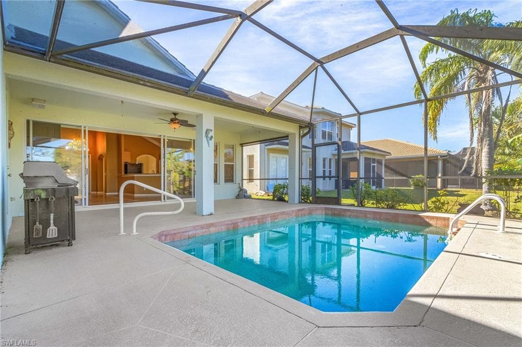 8318 Laurel Lakes Way, Naples, FL 34119-4