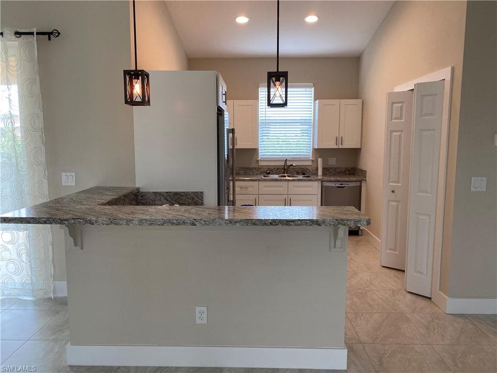 2300 Jackson Ave, Naples, FL 34112-11