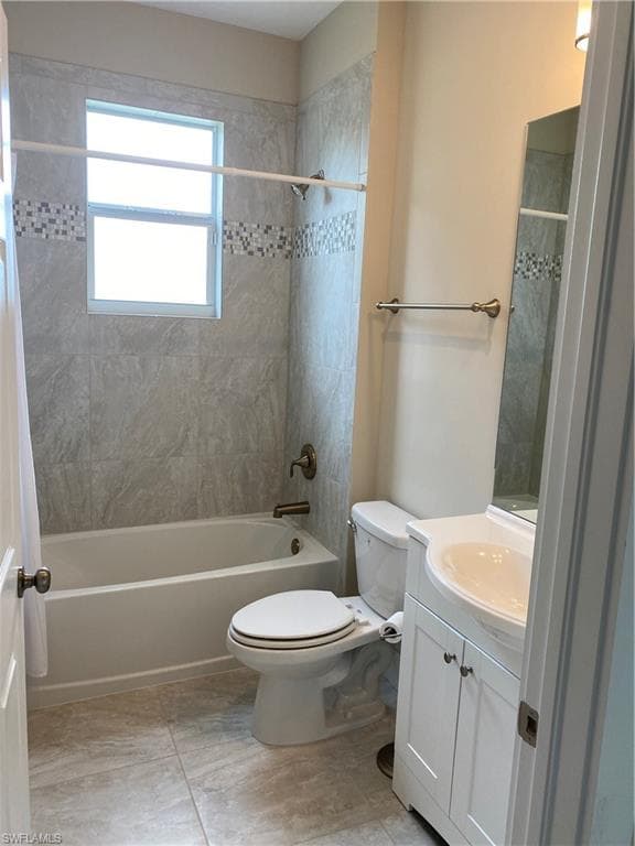 2300 Jackson Ave, Naples, FL 34112-14