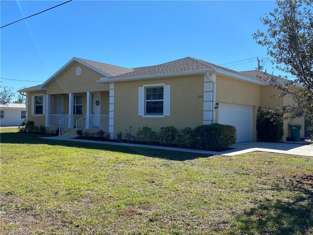 2300 Jackson Ave, Naples, FL 34112-2