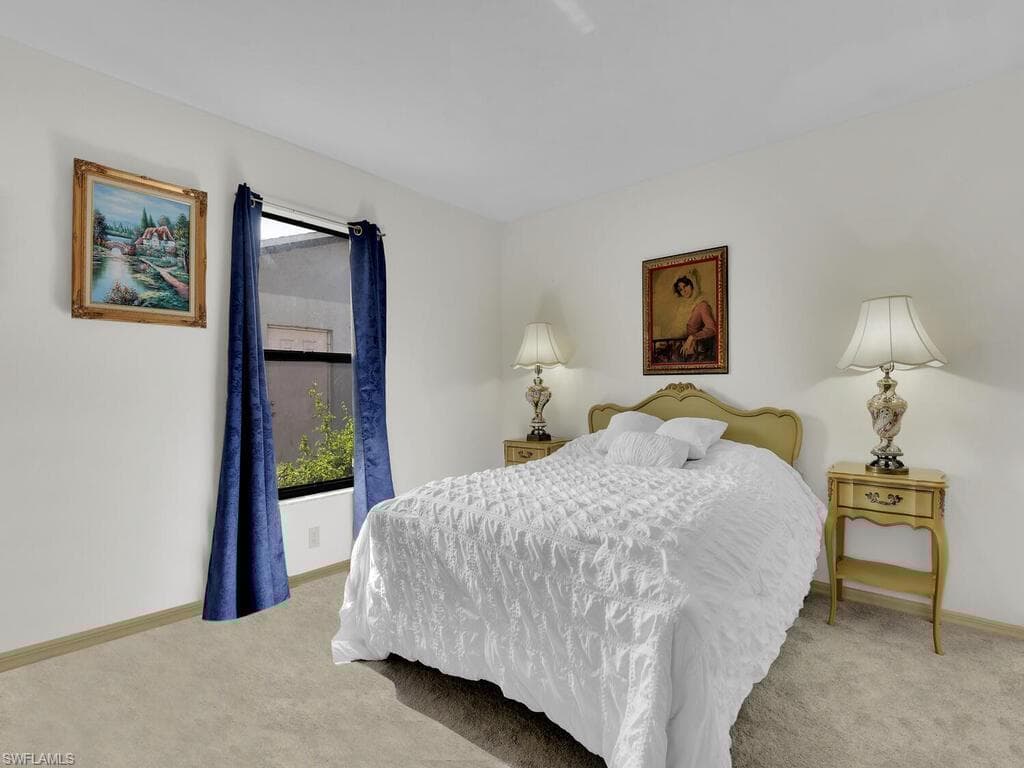 845 107th Ave N, Naples, FL 34108-9