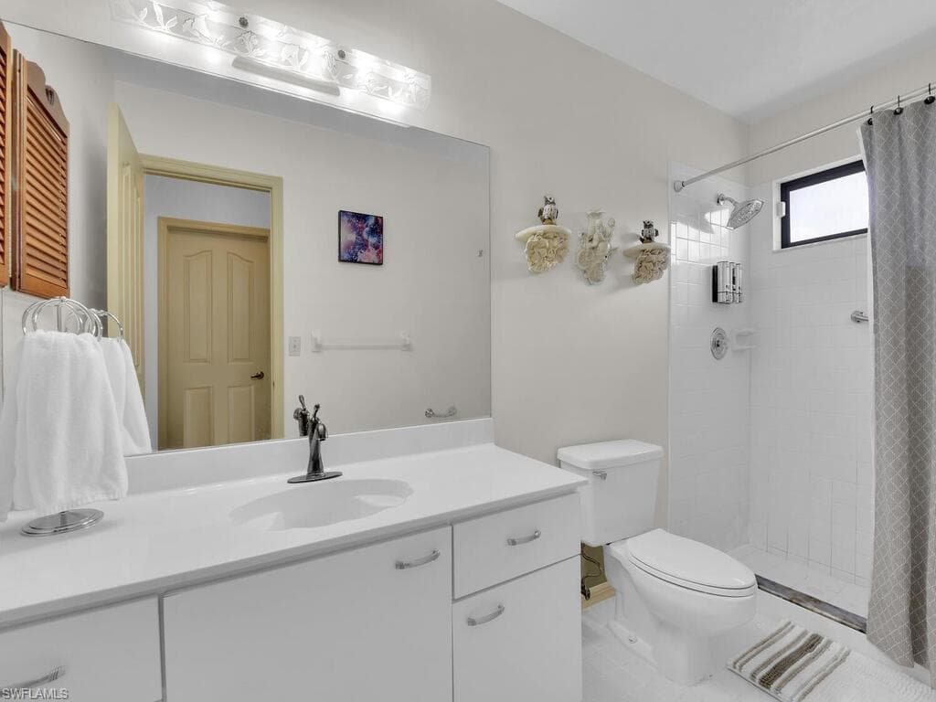 845 107th Ave N, Naples, FL 34108-11