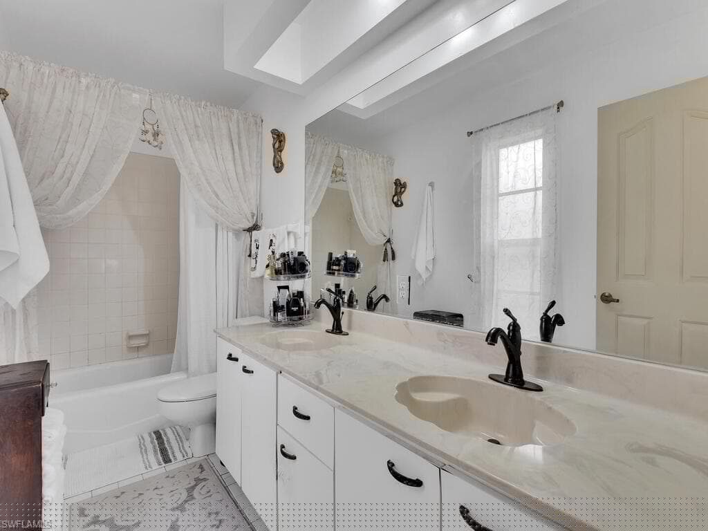 845 107th Ave N, Naples, FL 34108-14