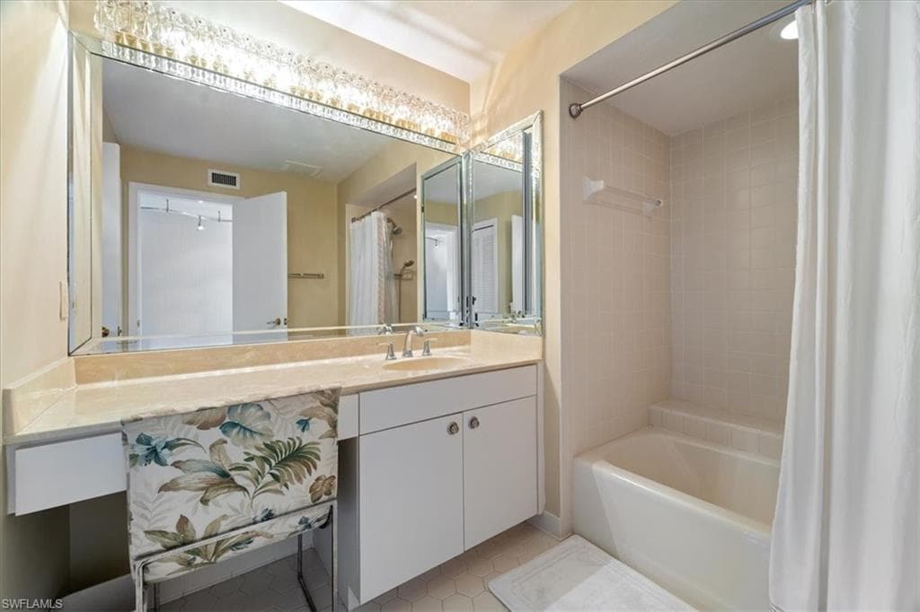 6740 Pelican Bay Blvd, Naples, FL 34108-43