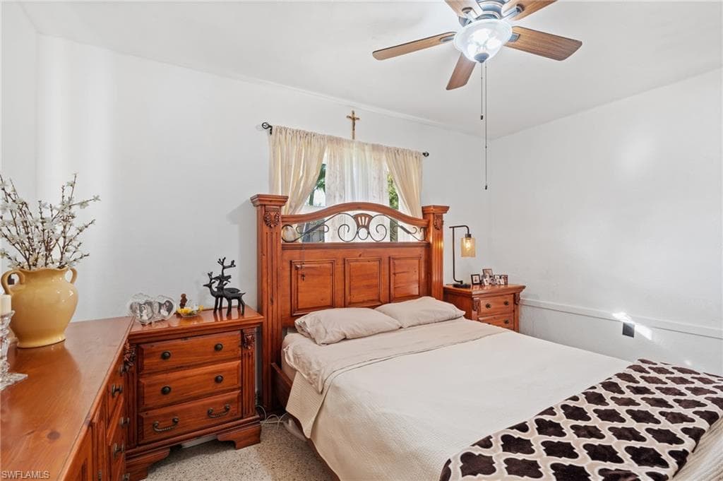 40 Victoria Dr N, Fort Myers, FL 33917-16