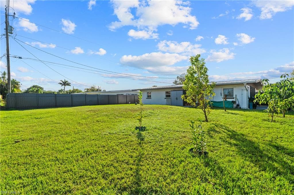 40 Victoria Dr N, Fort Myers, FL 33917-28