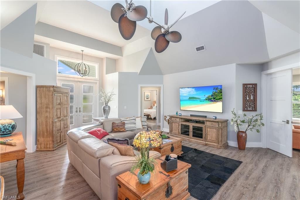90 Seas Ct, Marco Island, FL 34145-14