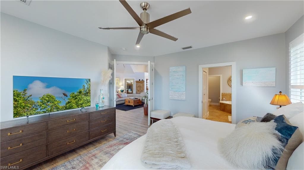 90 Seas Ct, Marco Island, FL 34145-16