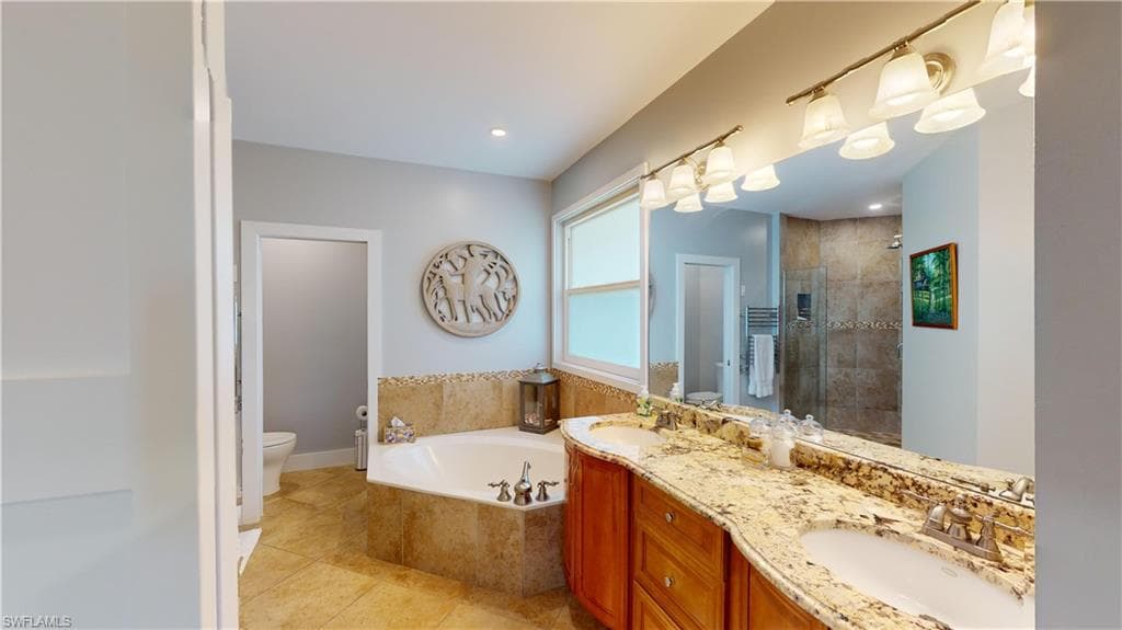 90 Seas Ct, Marco Island, FL 34145-17