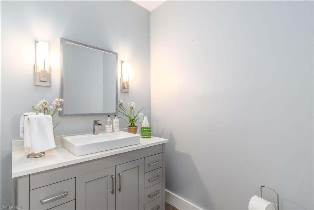 90 Seas Ct, Marco Island, FL 34145-20