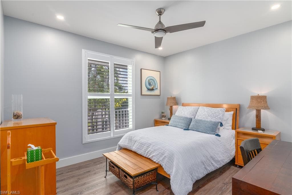 90 Seas Ct, Marco Island, FL 34145-21