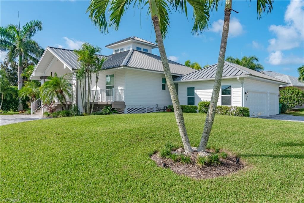 90 Seas Ct, Marco Island, FL 34145-2