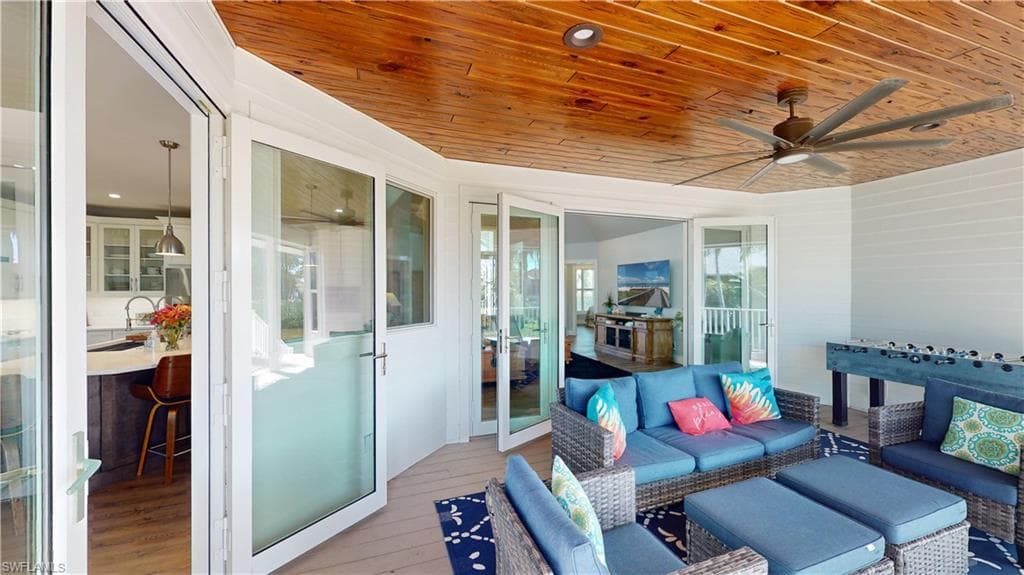 90 Seas Ct, Marco Island, FL 34145-48
