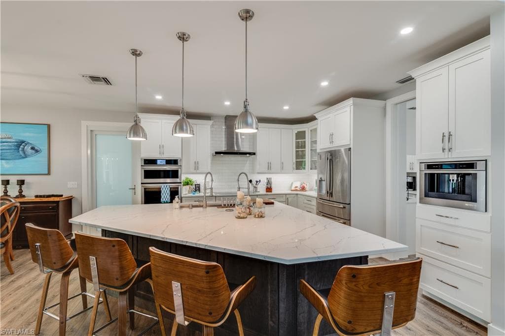 90 Seas Ct, Marco Island, FL 34145-7