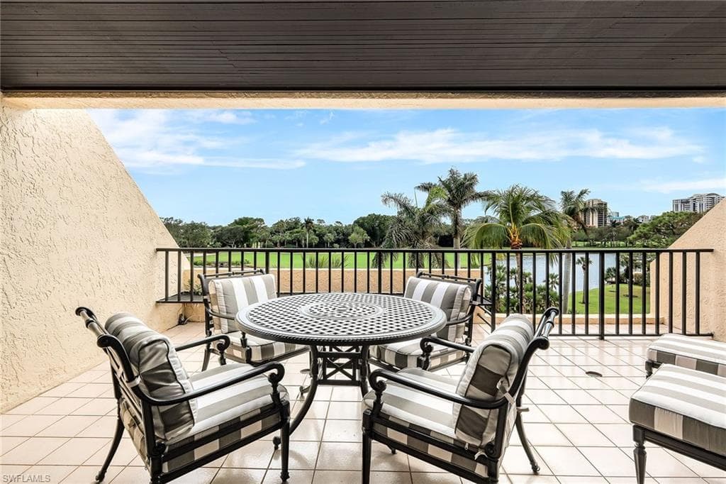 6360 Pelican Bay Blvd 304c, Naples, FL 34108-3