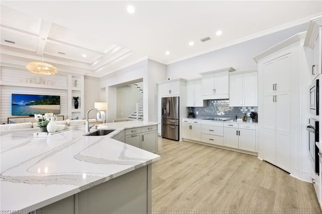 6493 Arriba Ave, Naples, FL 34113-13