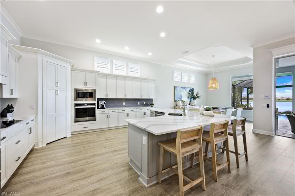 6493 Arriba Ave, Naples, FL 34113-15