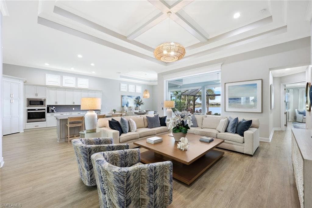 6493 Arriba Ave, Naples, FL 34113-8