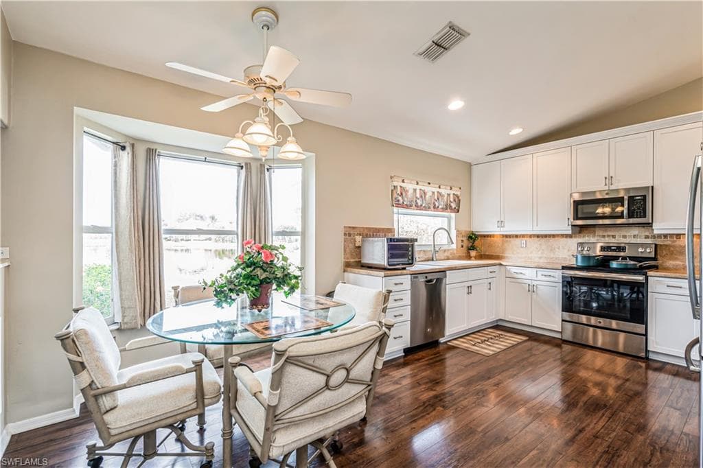 13760 Silver Lake Ct, Fort Myers, FL 33912-17