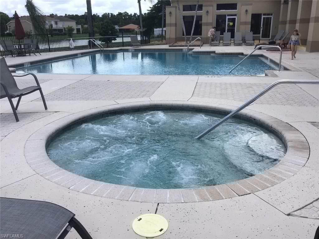 13760 Silver Lake Ct, Fort Myers, FL 33912-1