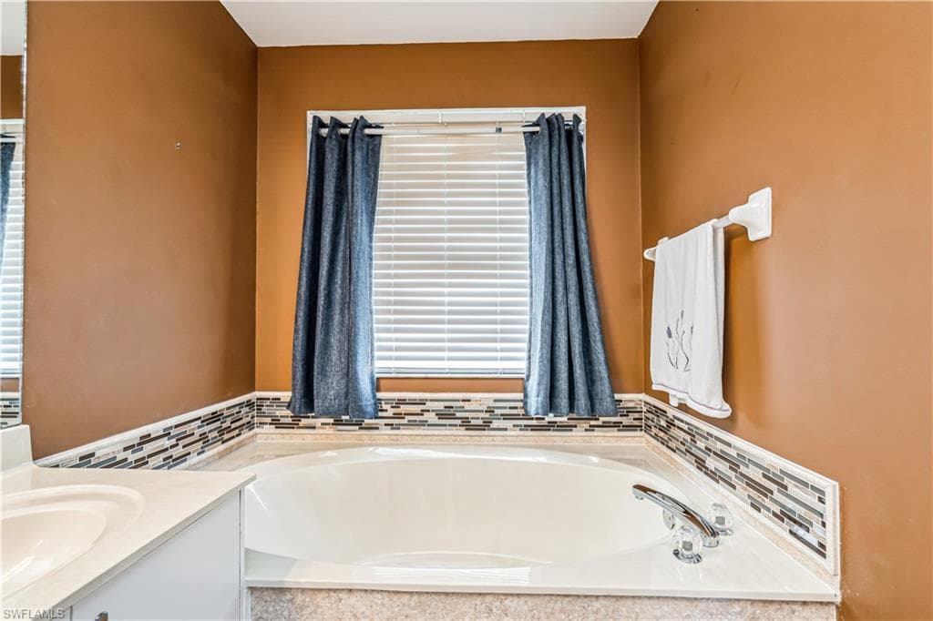 13760 Silver Lake Ct, Fort Myers, FL 33912-30