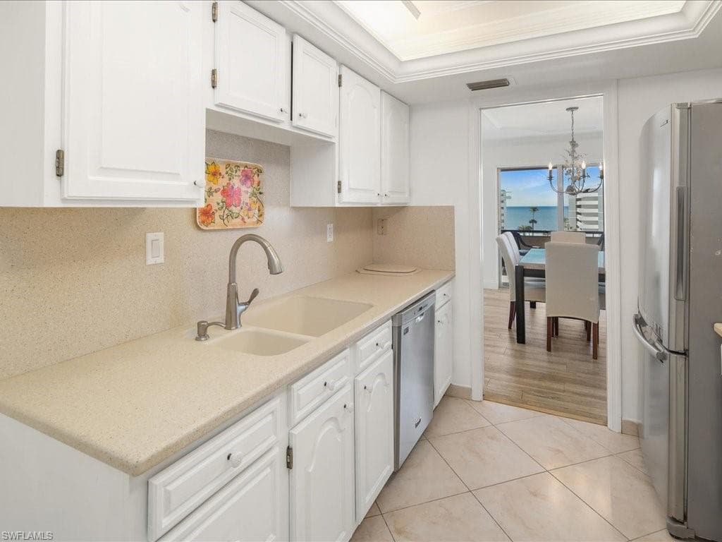 3430 Gulf Shore Blvd N 6i, Naples, FL 34103-13