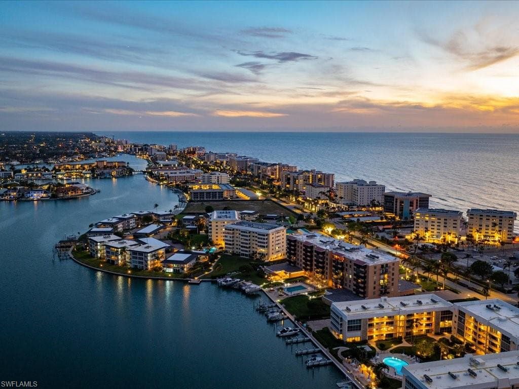 3430 Gulf Shore Blvd N 6i, Naples, FL 34103-36