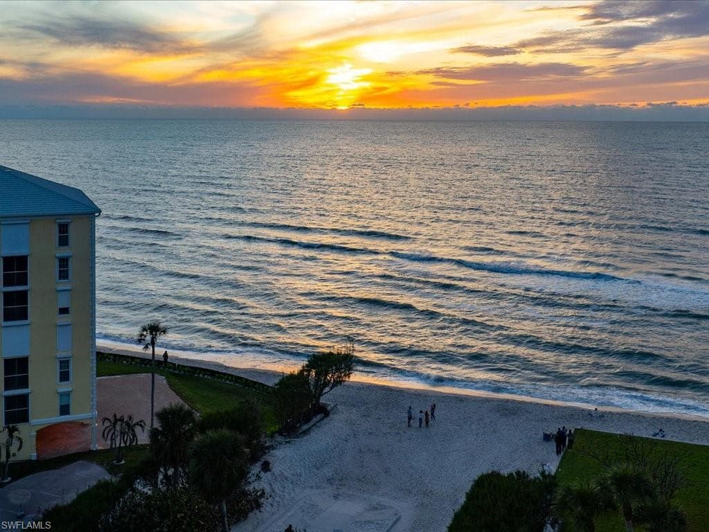 3430 Gulf Shore Blvd N 6i, Naples, FL 34103-41