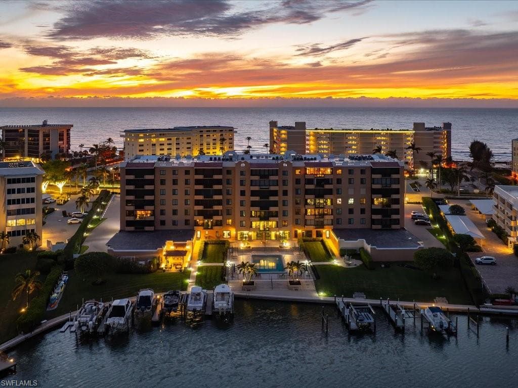 3430 Gulf Shore Blvd N 6i, Naples, FL 34103-50