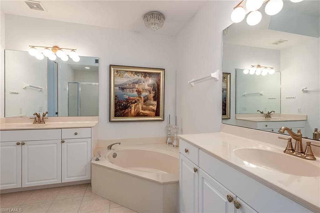 837 Sailaway Ln 101, Naples, FL 34108-8