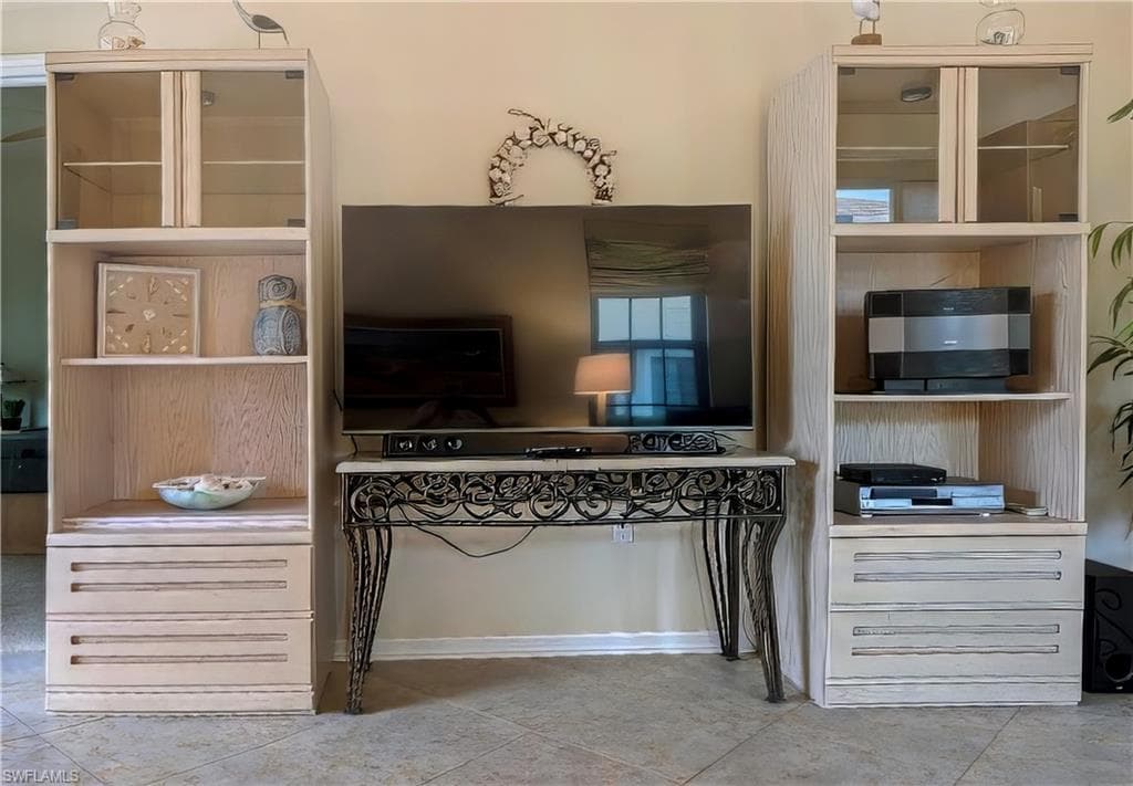 7805 Woodbrook Cir 1, Naples, FL 34104-14