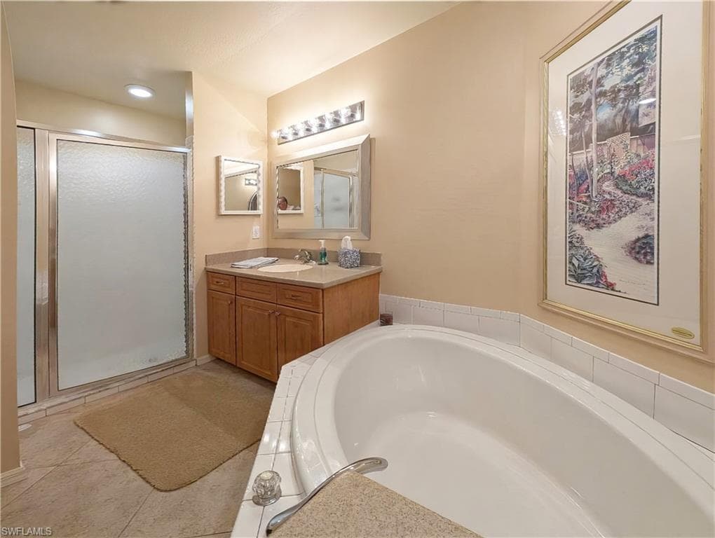 7805 Woodbrook Cir 1, Naples, FL 34104-29