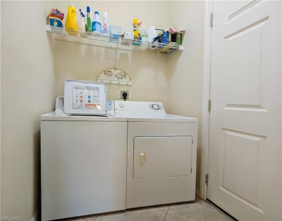 7805 Woodbrook Cir 1, Naples, FL 34104-39